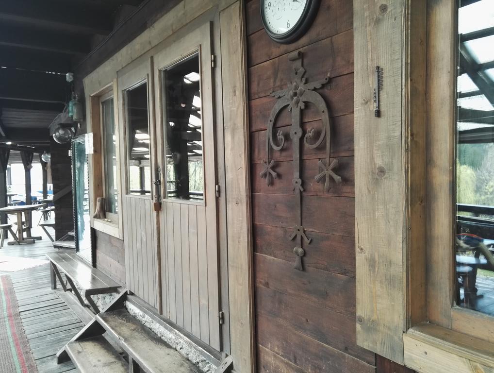 Отель Cabana La Noi Рышнов Экстерьер фото